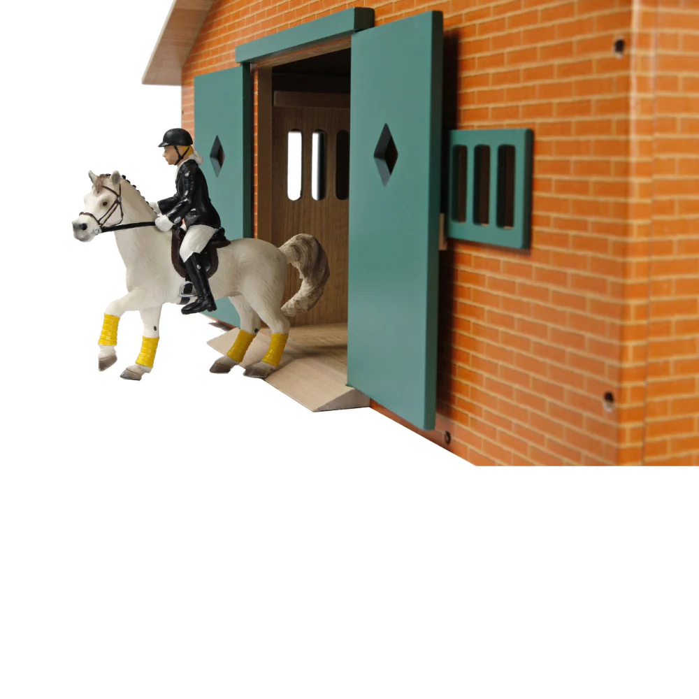 1:24 Large Horse Stable - Image 8