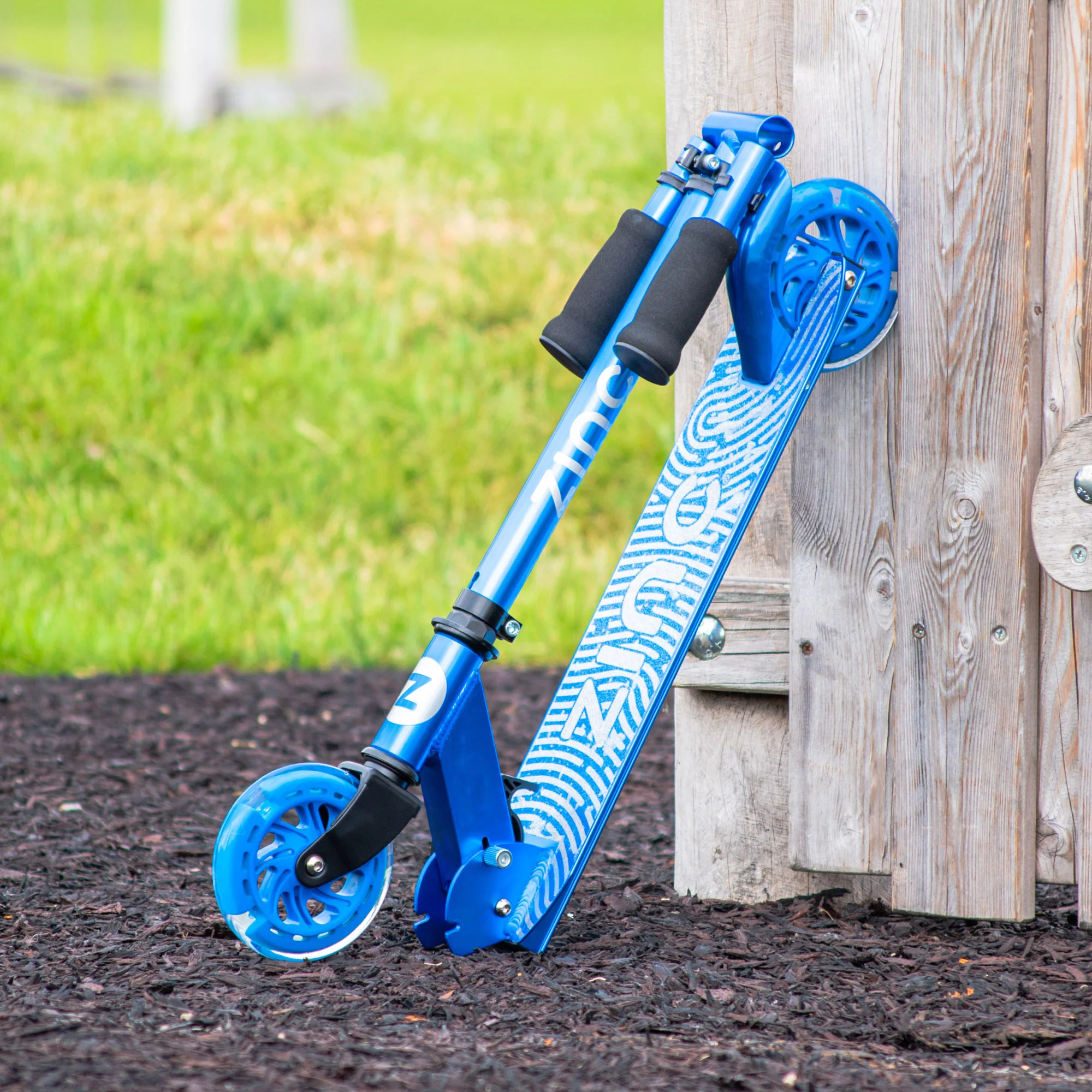 2 Wheel Folding Light Up Scooter - Image 11