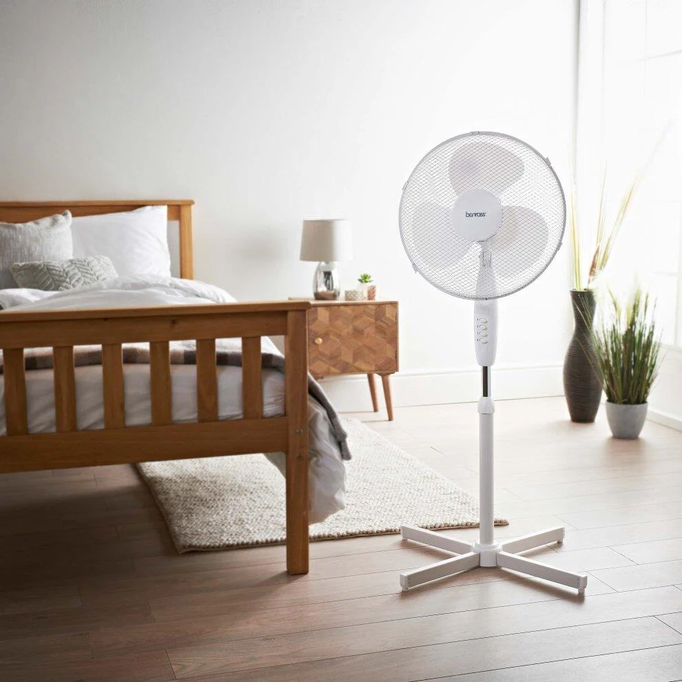 Oscillating 3-Speed Fan 16" - Image 4